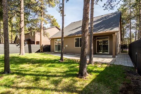 Tiny photo for 16573 Beesley Place, La Pine, OR 97739 (MLS # 220218726)