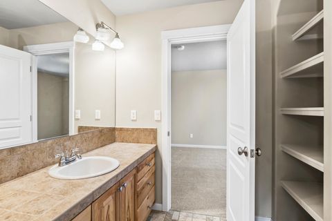 Tiny photo for 16573 Beesley Place, La Pine, OR 97739 (MLS # 220218726)