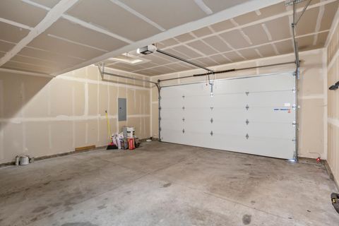 Tiny photo for 16573 Beesley Place, La Pine, OR 97739 (MLS # 220218726)
