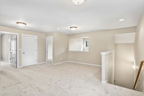Tiny photo for 16573 Beesley Place, La Pine, OR 97739 (MLS # 220218726)