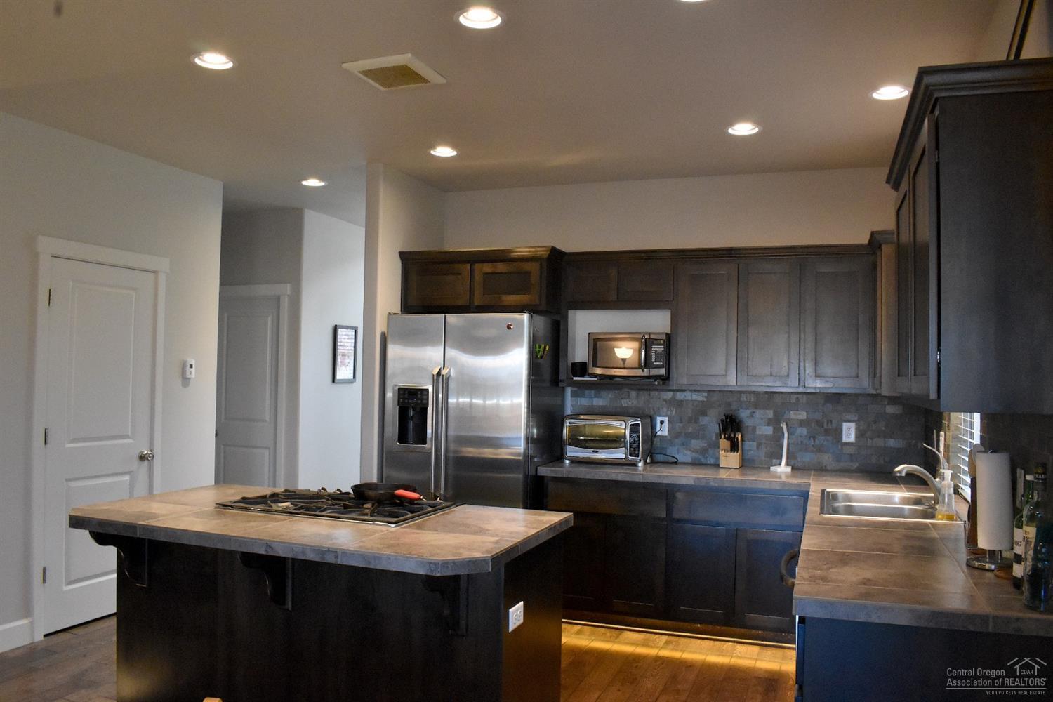 Gardenside - Residential