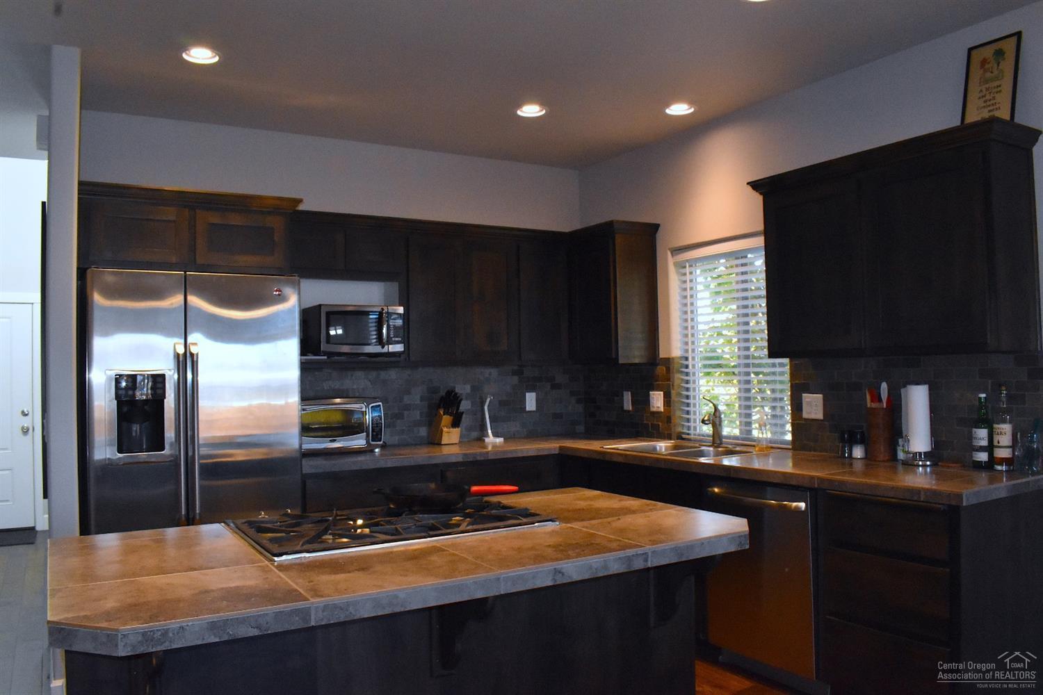 Gardenside - Residential