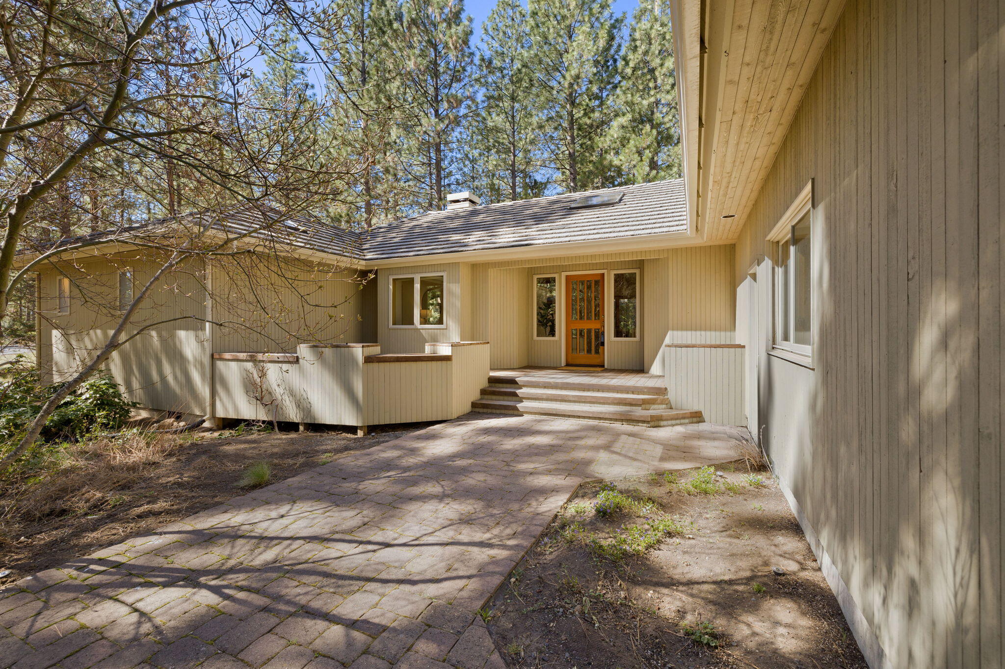60060 River Bluff Trail