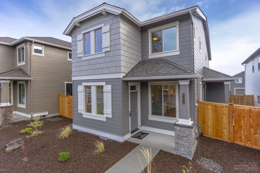 NEW incentive! $5,000 credit to buyer for closing by 12/31! New Pahlisch Homes quality construction. Solid quartz countertops, Knotty Alder cabinetry, gas fireplace. 3 bed, 2.5 baths, plus upstairs loft area. Kitchen with stainless appliances & pantry. Open floor plan with great room, dining and kitchen easily accessed for gathering. Finished AC! Superior community amenities a short walk from your doorstep: pools/fitness center/gym/clubhouse. Photos of actual home. Parkland 2-B-1450