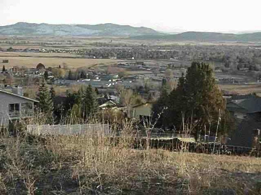 Outstanding View Lot Overlooking Mt. Shasta And The Basin. Perfect For A Daylight Basement Floor Plan. One Of The Few Lots Left In East Hills. Great Buy For The Price.