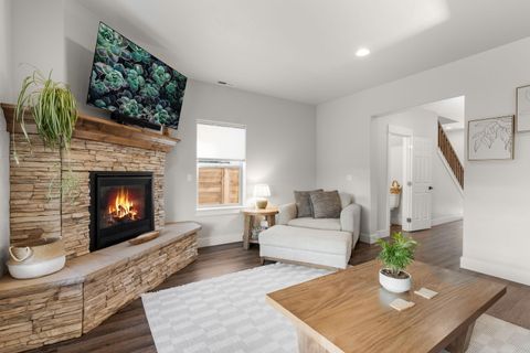 Tiny photo for 20608 Rolen Avenue, Bend, OR 97702 (MLS # 220215343)