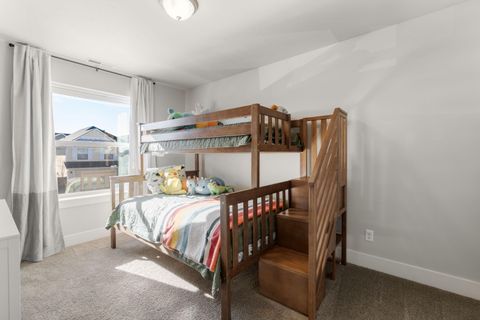 Tiny photo for 20608 Rolen Avenue, Bend, OR 97702 (MLS # 220215343)