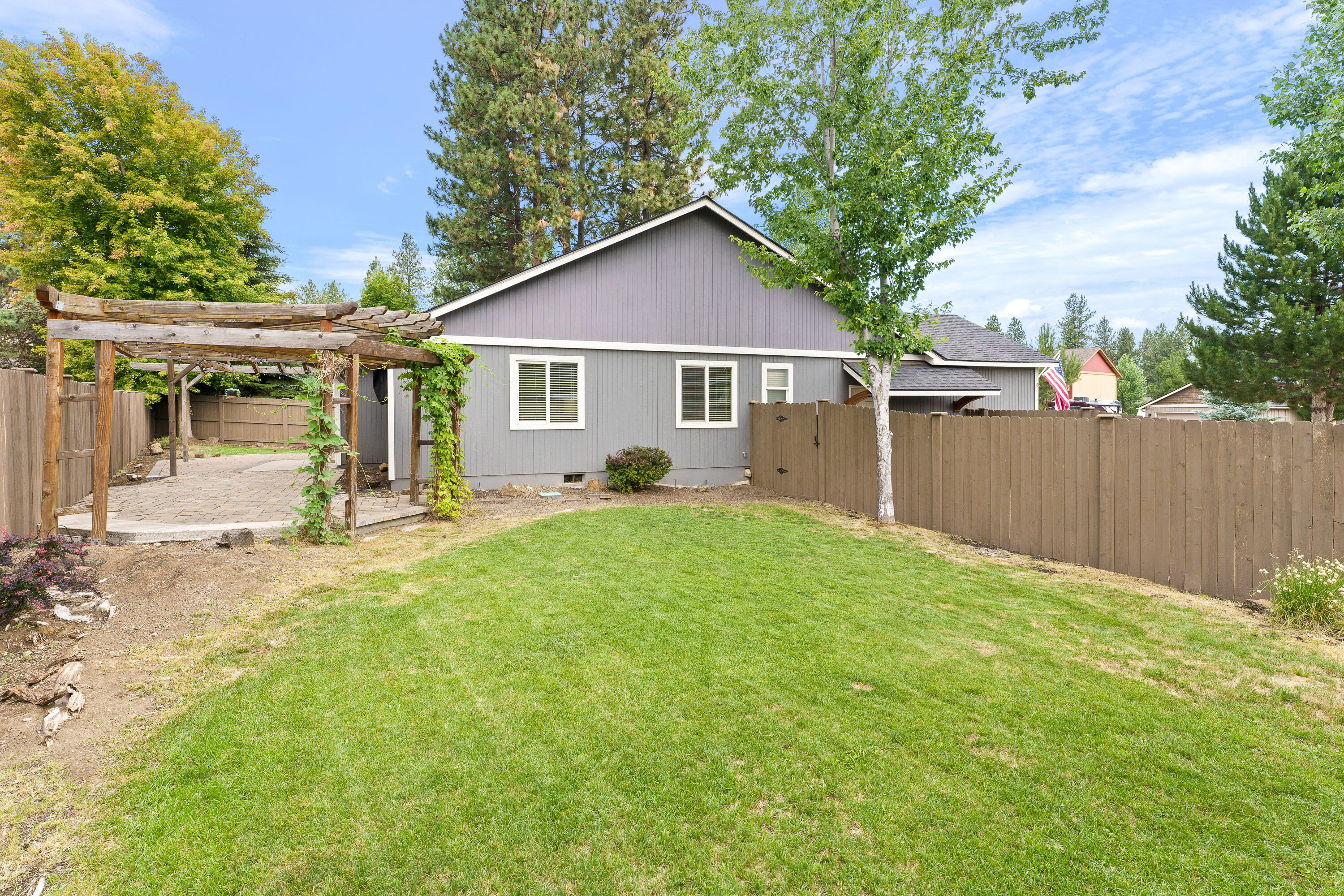 Deschutes River Cros - Residential