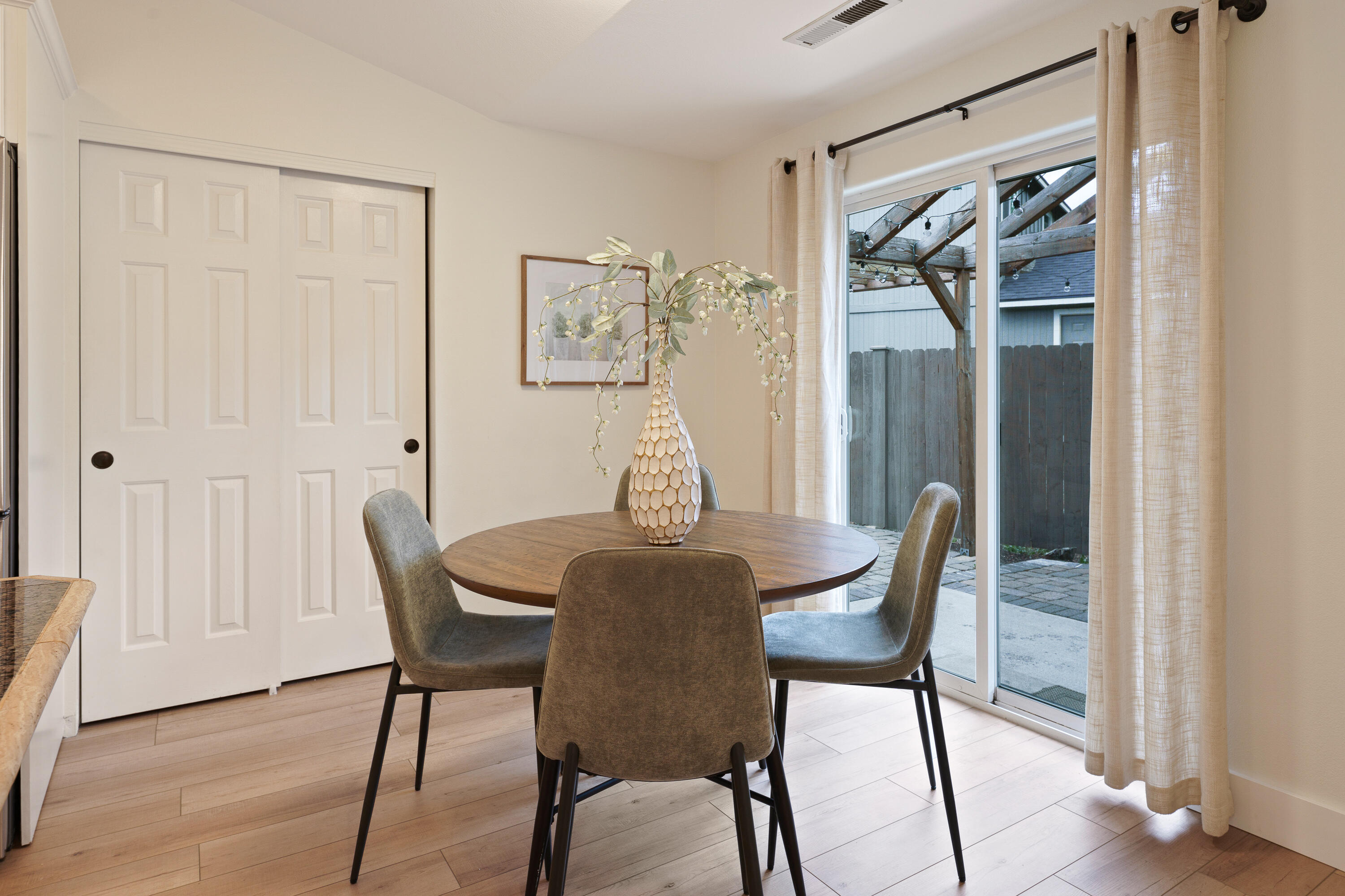 Deschutes River Cros - Residential