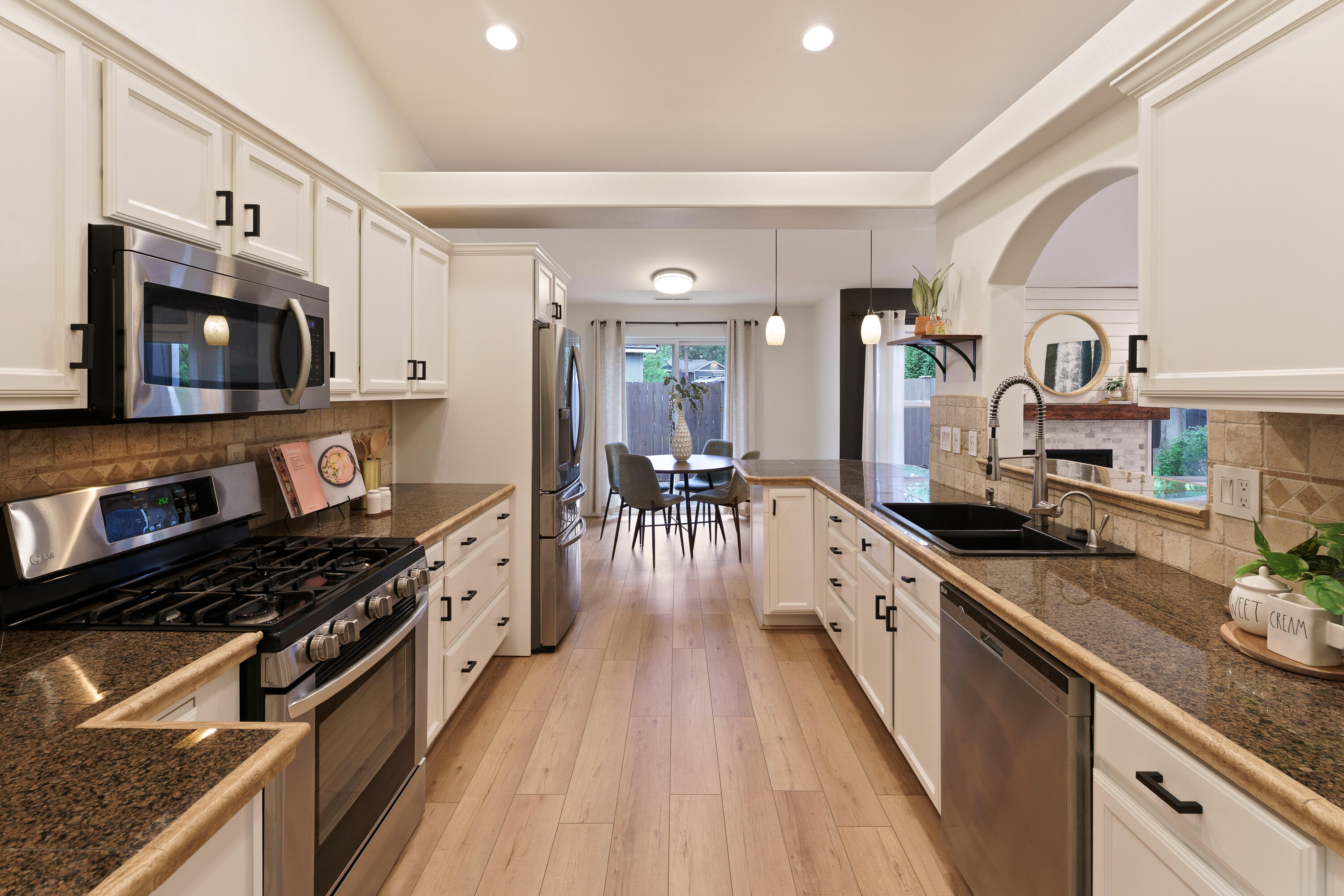 Deschutes River Cros - Residential