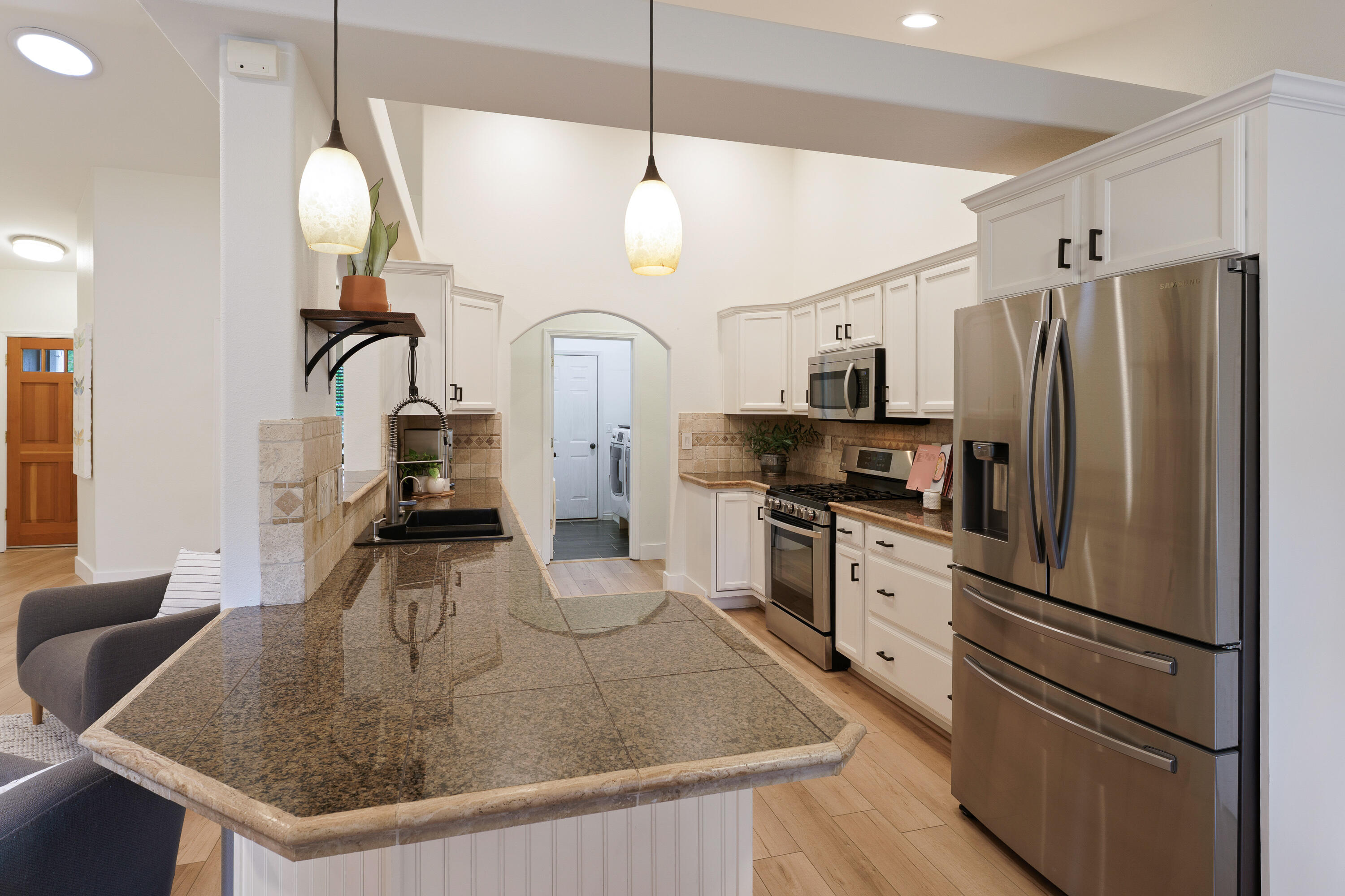 Deschutes River Cros - Residential