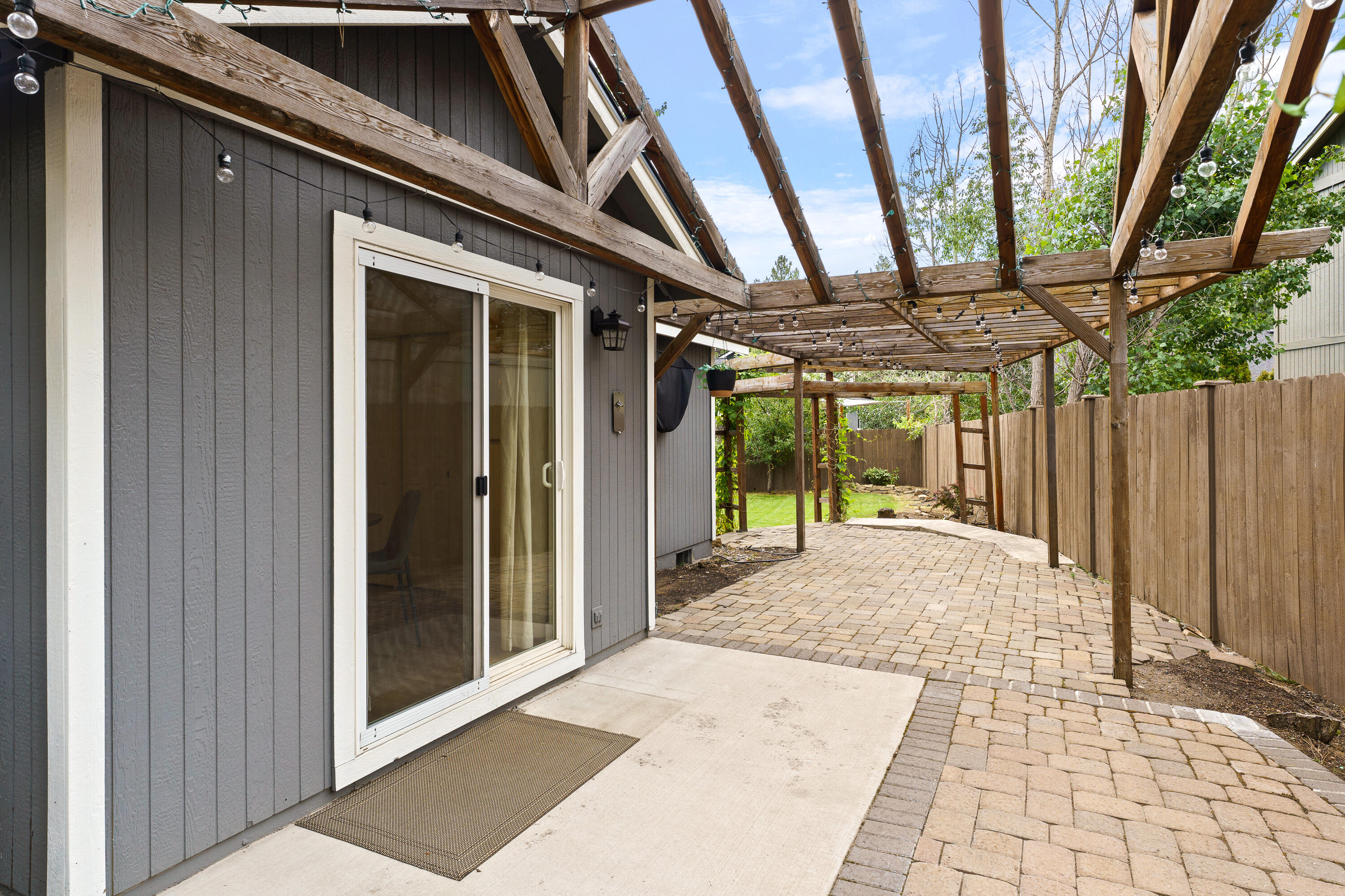 Deschutes River Cros - Residential