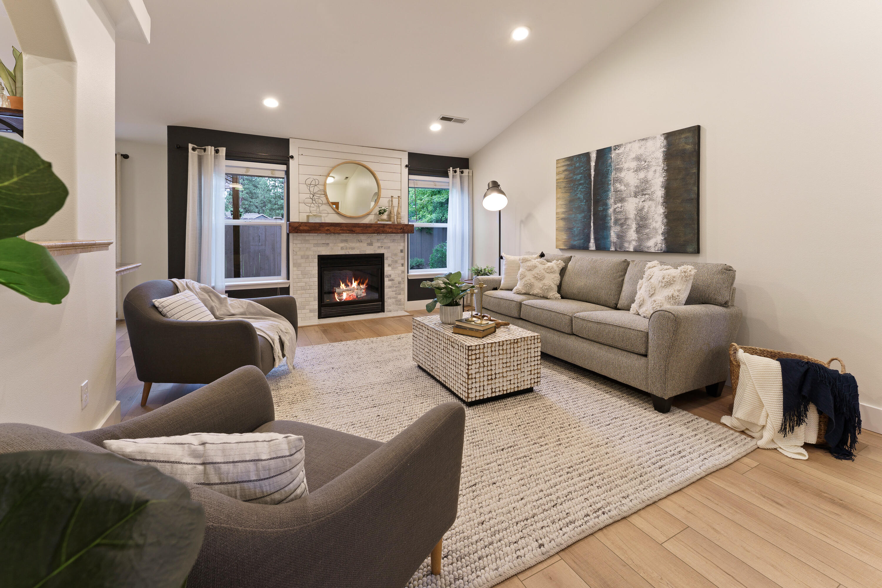 Deschutes River Cros - Residential