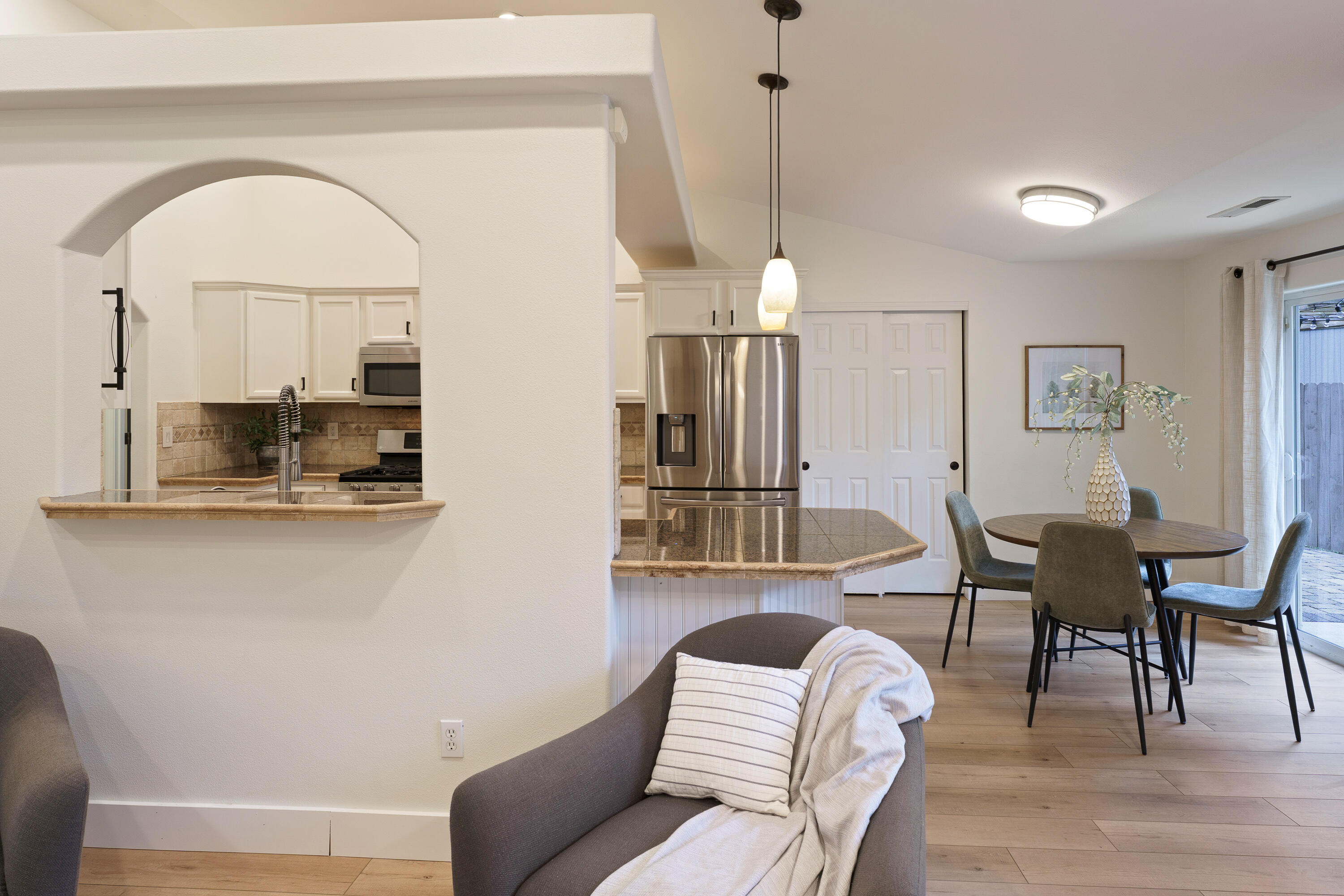 Deschutes River Cros - Residential