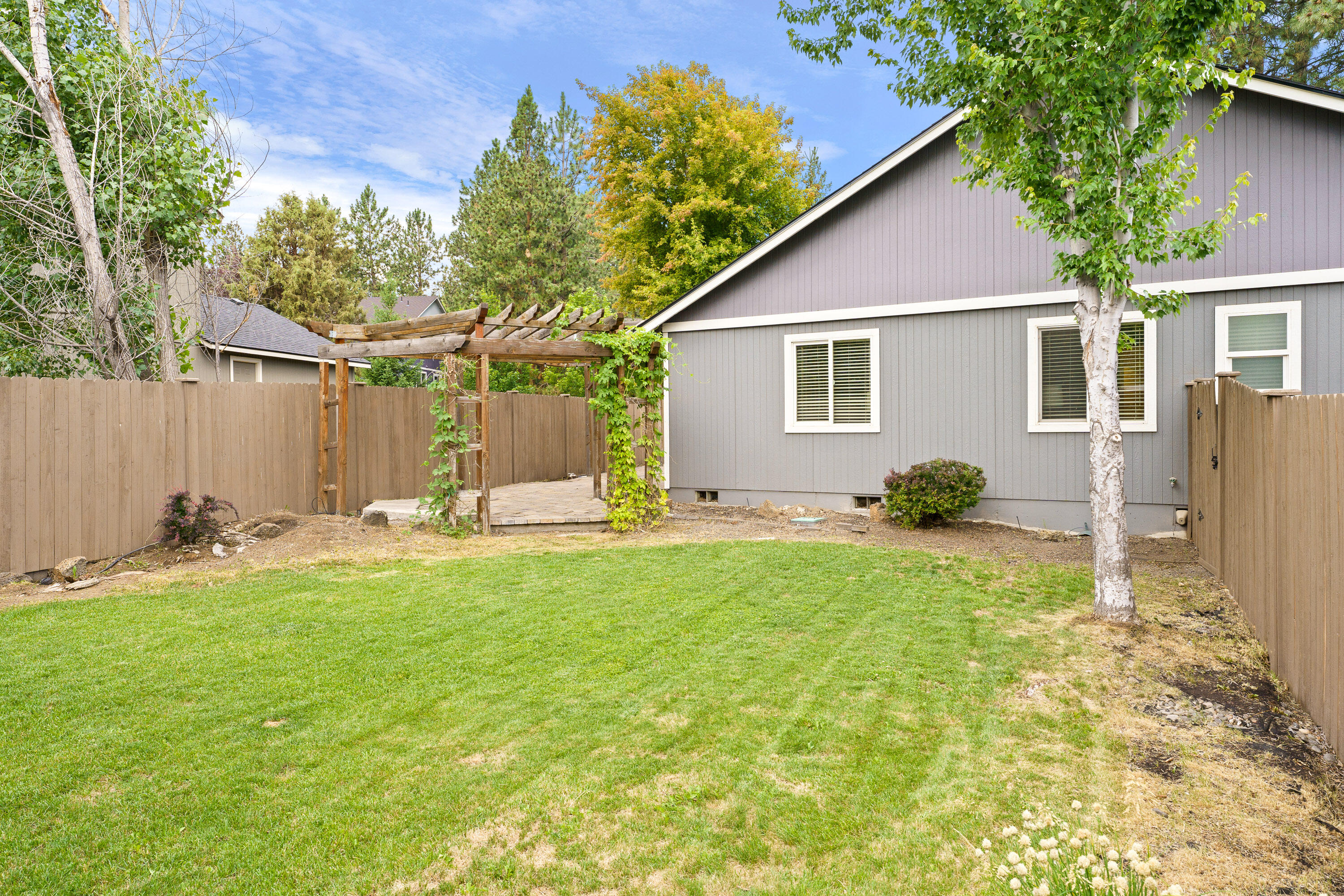 Deschutes River Cros - Residential