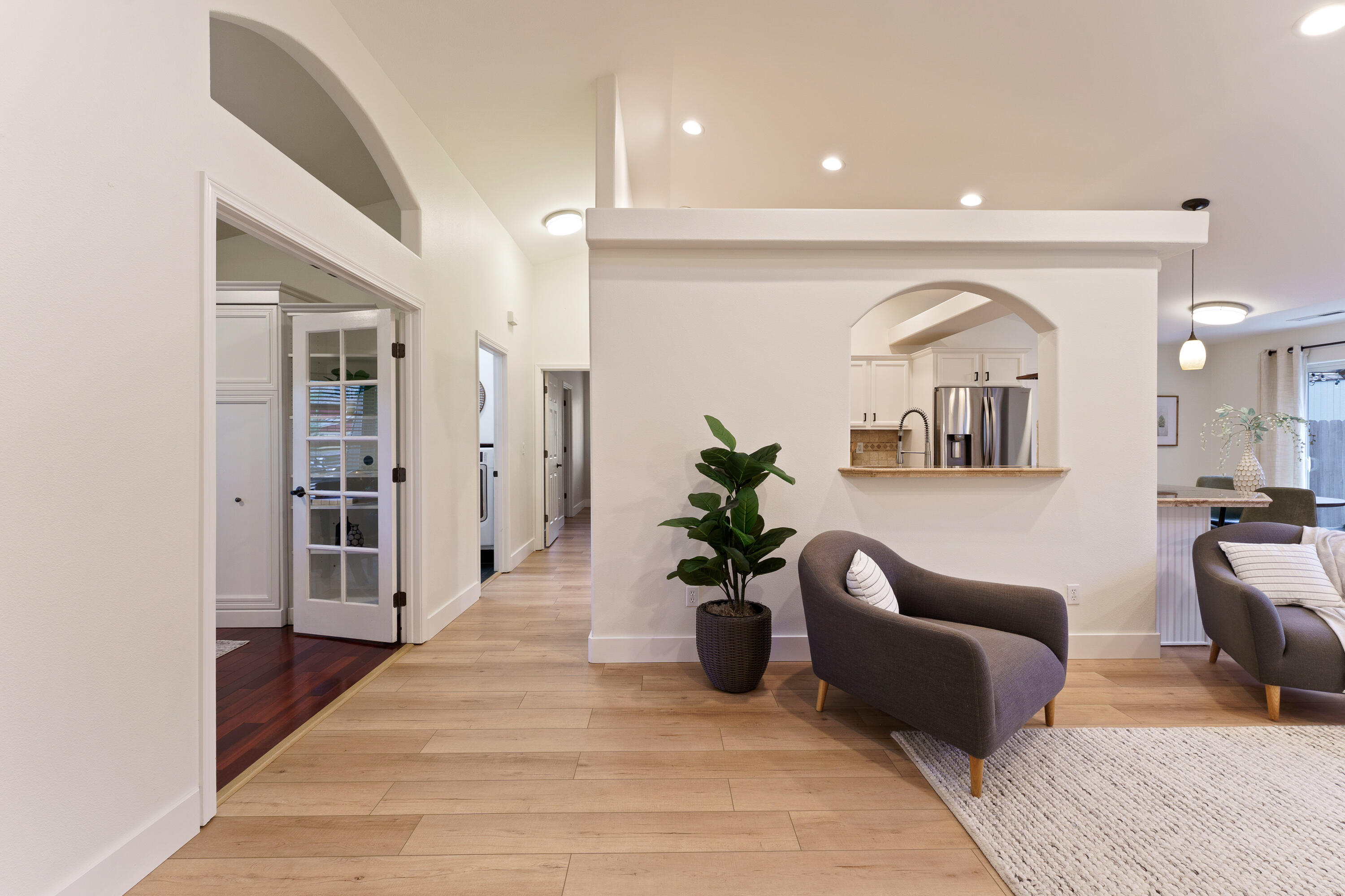 Deschutes River Cros - Residential