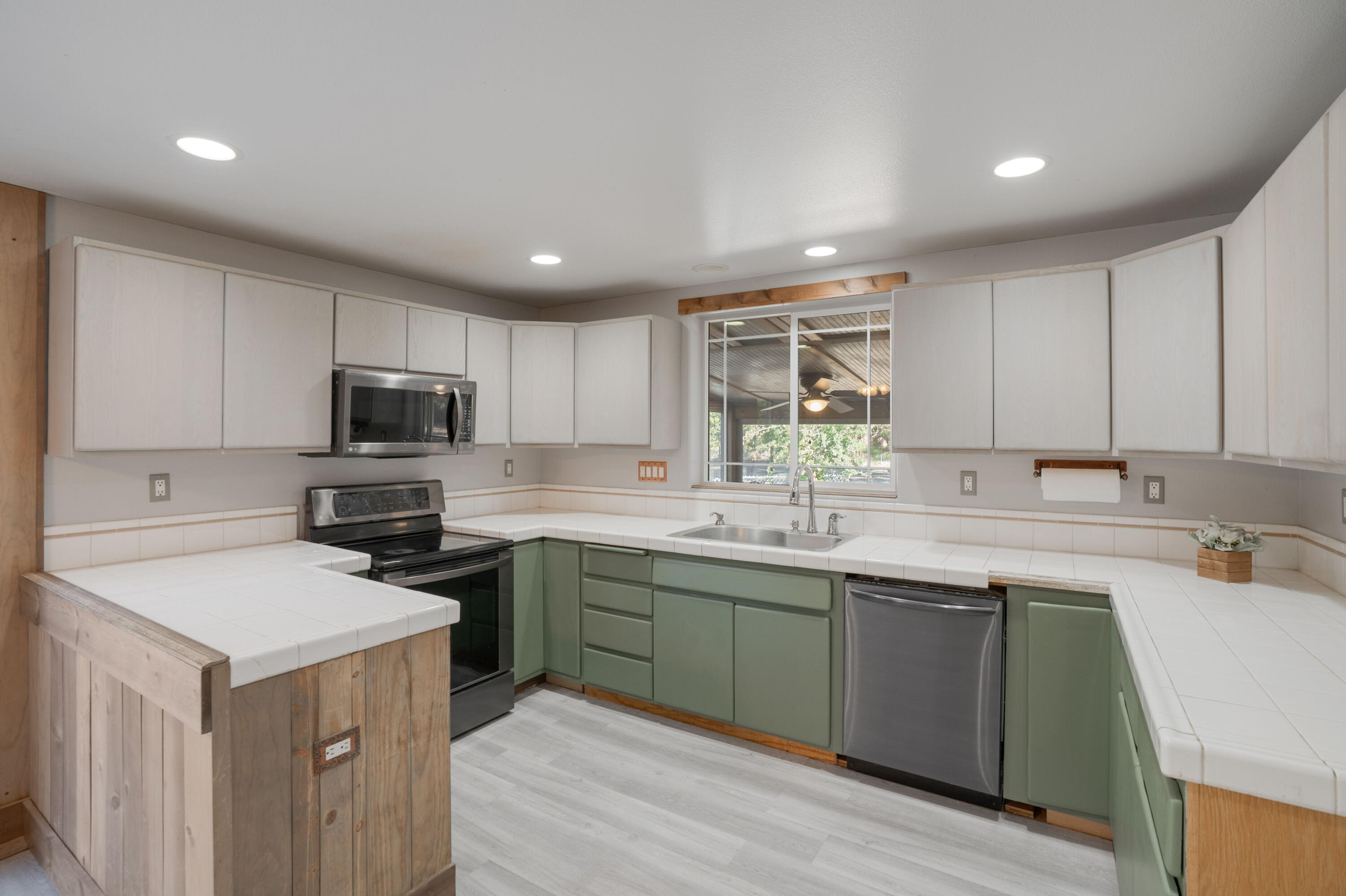 Deer Forest Acres - Residential