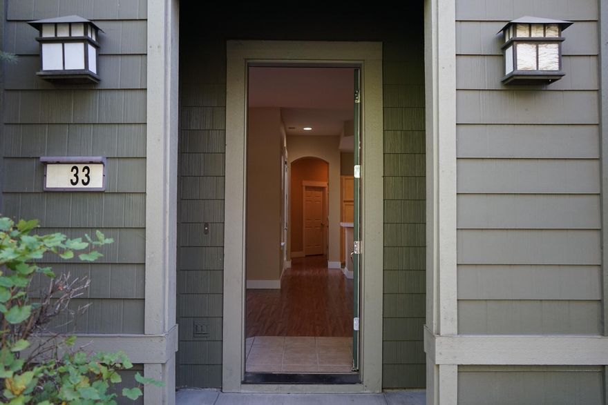 Wonderful townhome in the Old Mill with new appliances, newer garage door and opener with lots of storage space. End unit with side yard and alley access. Walk to the river and shopping. Partially new interior paint including cabinets, spacious living room and open kitchen. Easy access to Highway 97 and Old Mill.