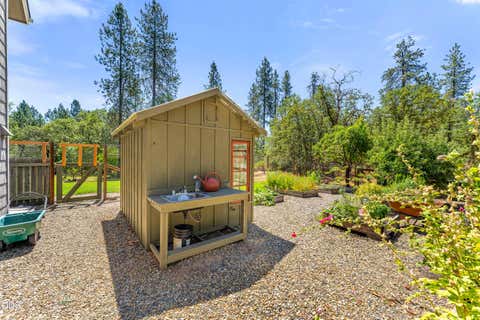 Tiny photo for 375 Mountain Paradise Drive, Grants Pass, OR 97526 (MLS # 220226011)