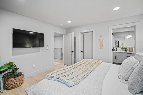 Tiny photo for 61583 SW Riverwalk Lane, Bend, OR 97702 (MLS # 220226992)