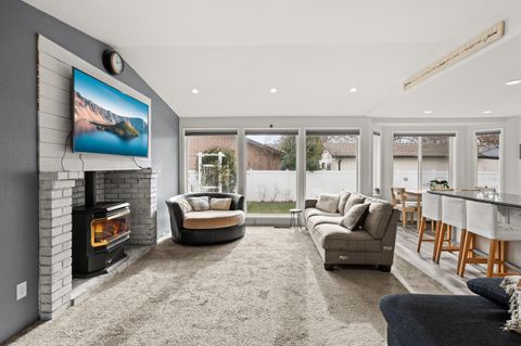 Tiny photo for 640 Malabar Street, Central Point, OR 97502 (MLS # 220212875)