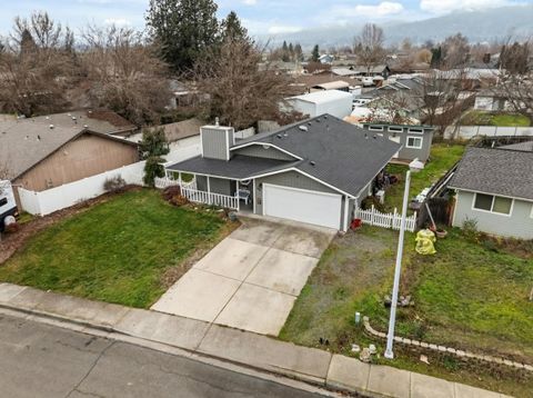 Tiny photo for 640 Malabar Street, Central Point, OR 97502 (MLS # 220212875)