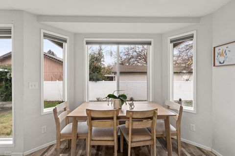 Tiny photo for 640 Malabar Street, Central Point, OR 97502 (MLS # 220212875)