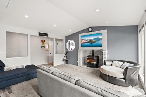 Tiny photo for 640 Malabar Street, Central Point, OR 97502 (MLS # 220212875)