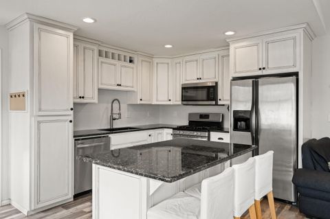 Tiny photo for 640 Malabar Street, Central Point, OR 97502 (MLS # 220212875)