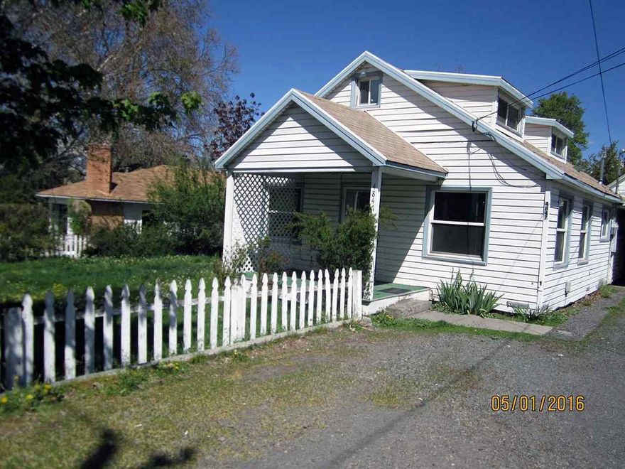 Fenced Good Size Yard For This Two Story 4 Bedroom , 1 Bath Home . Nice Size Vinyl Windows So Lots Of Natural Light. Two Bedrooms Full Bath On Main Level, 2 Bedrooms 1 Bath On The Upper Level. Large Lot With Three Storage Buildings. Property Is A Foreclosure Being Sold In As Is Condition. Cash Sale Only. Nice Property Needs Tlc.