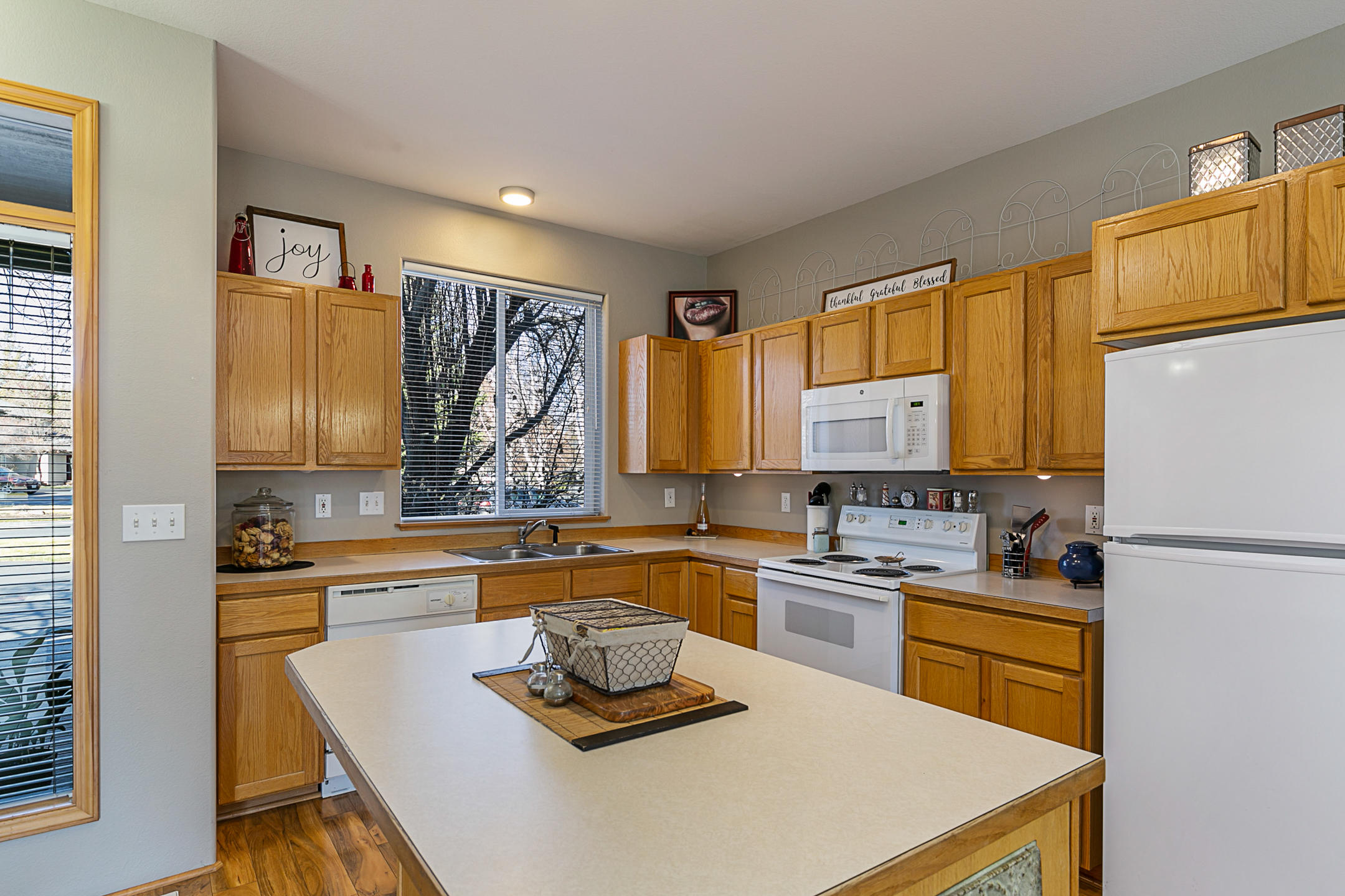 Ridge At Eagle Crest - Residential