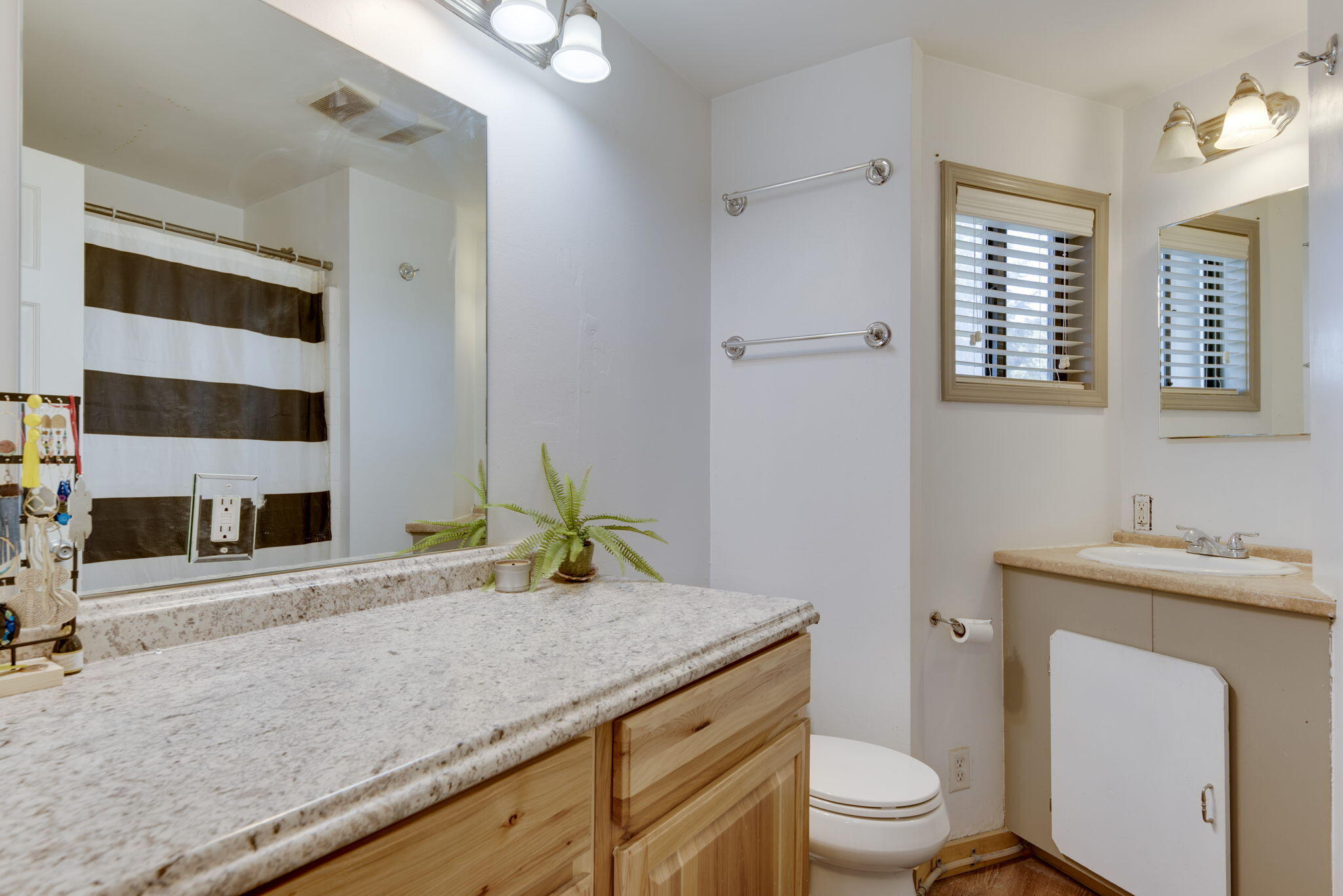 Townsite Of Redmond - Commercial Sale