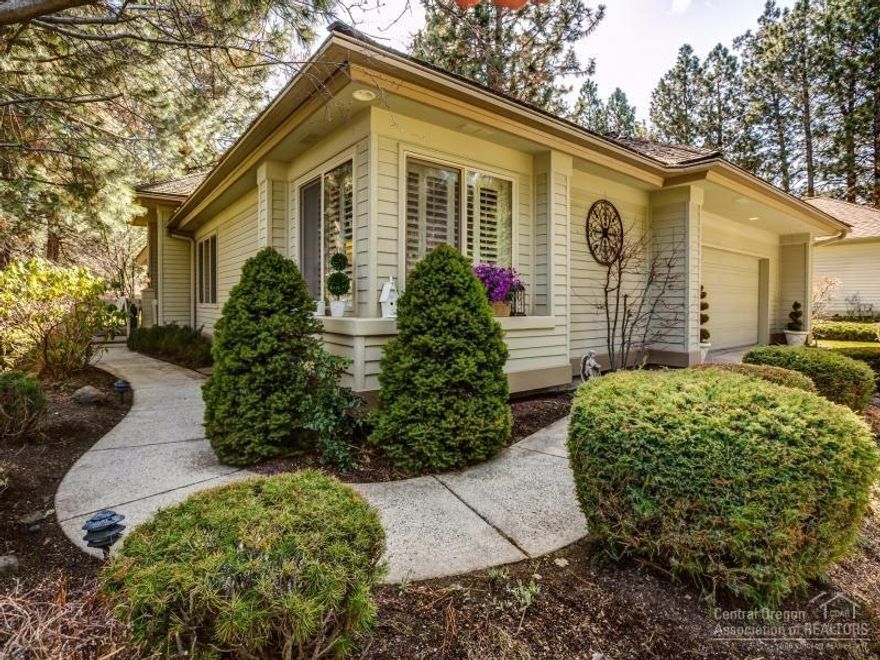 Wonderful Single level in Willow Creek surrounded by lush greenery. Features include deck off updated sunny kitchen for morning coffee to watch the sunrise, open living and dining, great separation with large den in-between bedrooms, Master bedroom with large walk-in closet, double sink and jetted tub with separate shower area. Double garage with large garage attic. New interior paint in neutral colors. Community amenities include pool, tennis, gazebo, and walking paths.