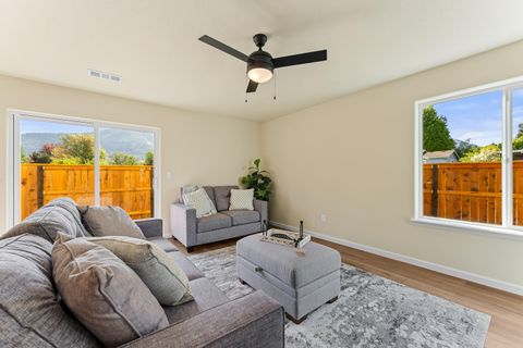Tiny photo for 167 SE Champagne Court, Grants Pass, OR 97527 (MLS # 220221305)