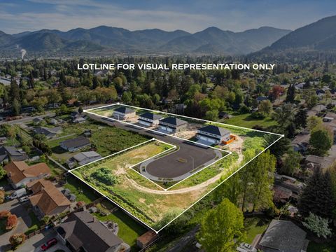 Tiny photo for 167 SE Champagne Court, Grants Pass, OR 97527 (MLS # 220221305)