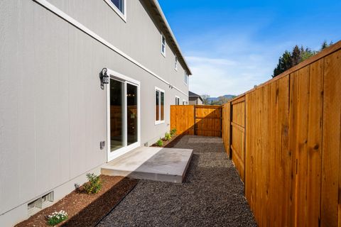 Tiny photo for 167 SE Champagne Court, Grants Pass, OR 97527 (MLS # 220221305)