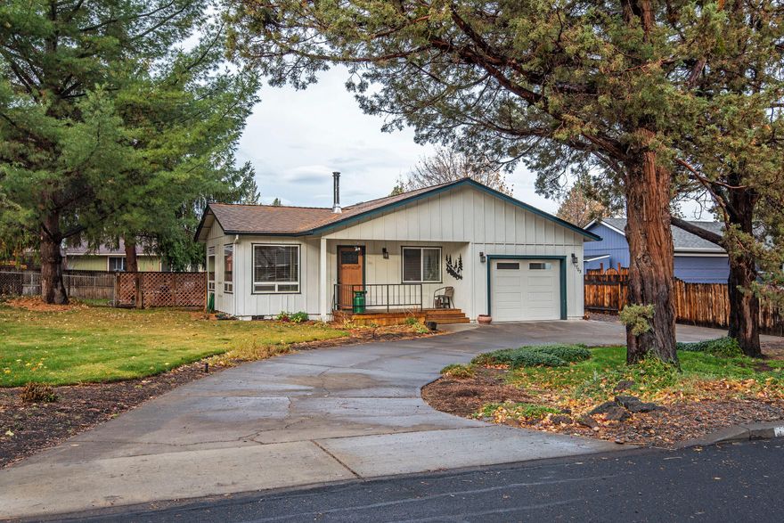 Enjoy coming home to this 2 Bedroom, 2 Bath home on a large .19 acre lot in a quite NE Bend neighborhood. Inside you'll find a bright and large living area with
a woodburning fireplace, laundry closet, kitchen with desk space and pantry. The Primary suite features a spacious closet and south facing window. Fenced
yard with nice sized deck, extra parking and storage.