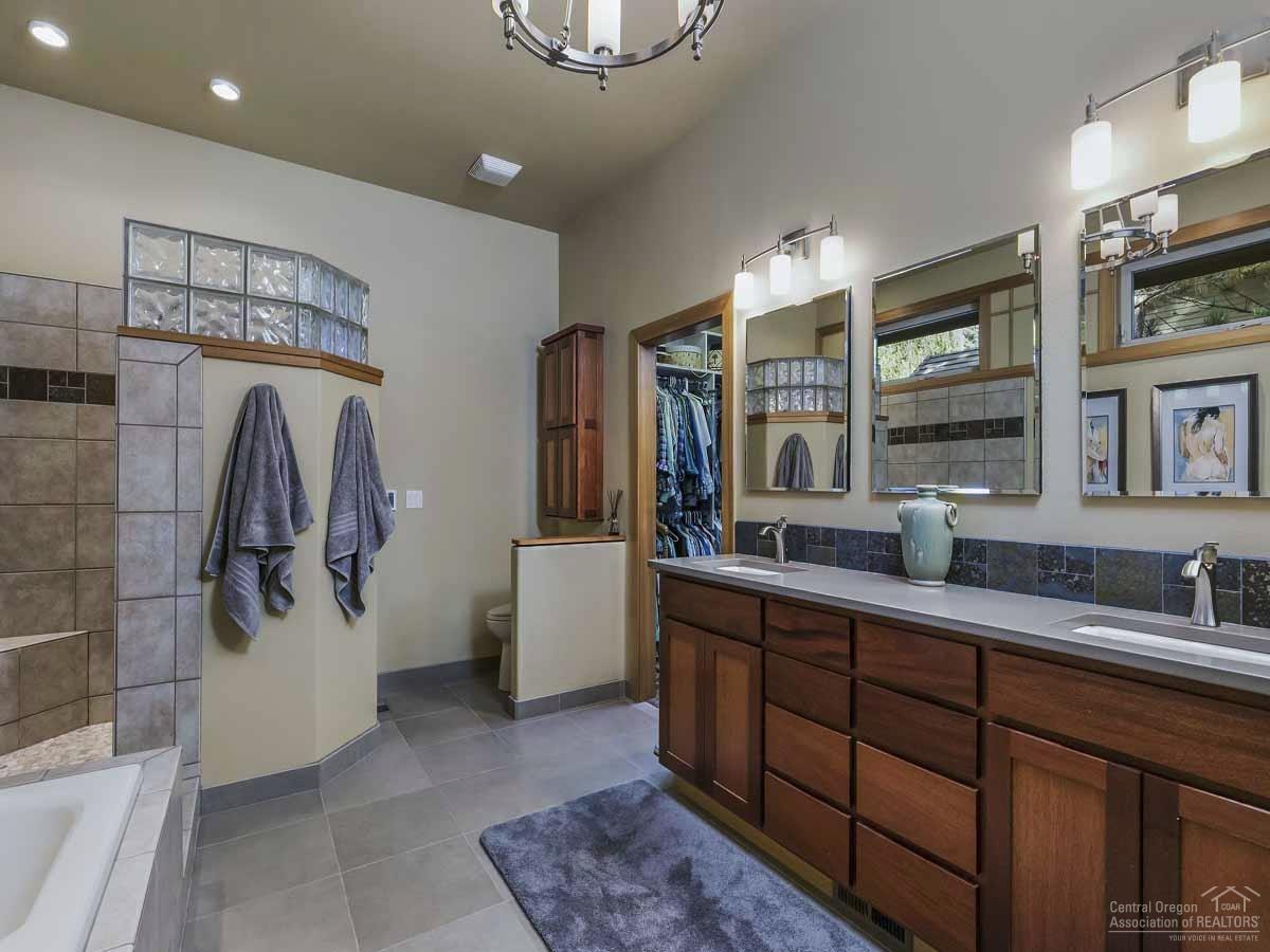 Broken Top - Residential