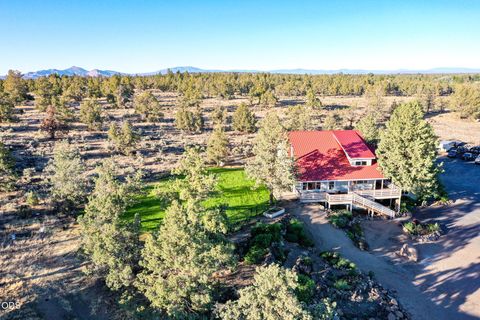 Tiny photo for 6801 SW McVey Avenue, Redmond, OR 97756 (MLS # 220223395)