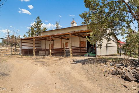 Tiny photo for 6801 SW McVey Avenue, Redmond, OR 97756 (MLS # 220223395)