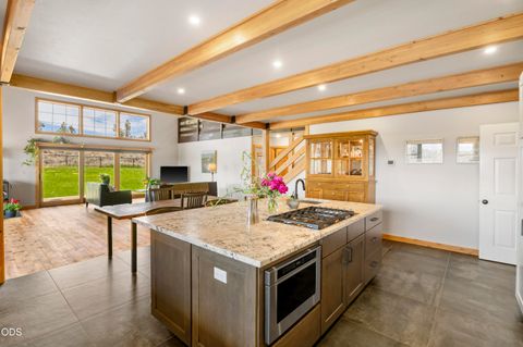 Tiny photo for 6801 SW McVey Avenue, Redmond, OR 97756 (MLS # 220223395)