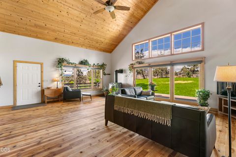 Tiny photo for 6801 SW McVey Avenue, Redmond, OR 97756 (MLS # 220223395)