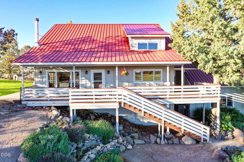 Tiny photo for 6801 SW McVey Avenue, Redmond, OR 97756 (MLS # 220223395)