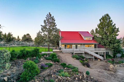Tiny photo for 6801 SW McVey Avenue, Redmond, OR 97756 (MLS # 220223395)