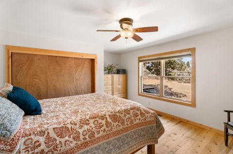 Tiny photo for 6801 SW McVey Avenue, Redmond, OR 97756 (MLS # 220223395)