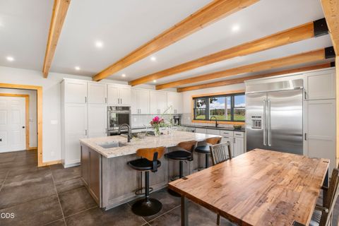 Tiny photo for 6801 SW McVey Avenue, Redmond, OR 97756 (MLS # 220223395)