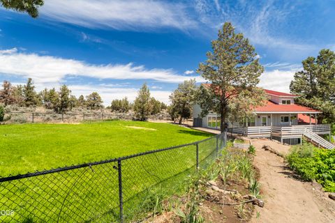 Tiny photo for 6801 SW McVey Avenue, Redmond, OR 97756 (MLS # 220223395)