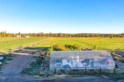 Tiny photo for 6801 SW McVey Avenue, Redmond, OR 97756 (MLS # 220223395)