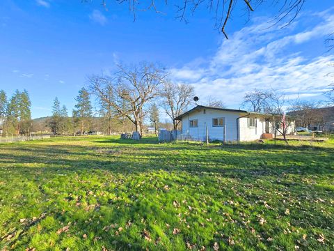 Tiny photo for 11220 Duggan Road, Central Point, OR 97502 (MLS # 220215219)