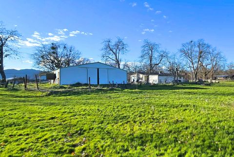 Tiny photo for 11220 Duggan Road, Central Point, OR 97502 (MLS # 220215219)